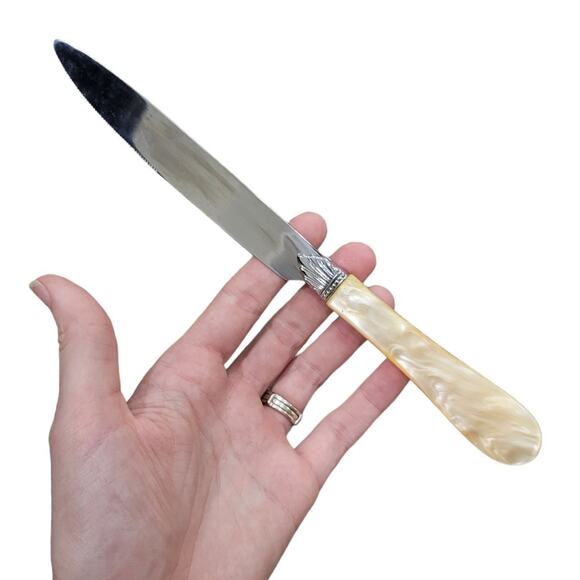 Mikasa Japan Vintage Mother of Pearl Prisma Butter Knives Set of 6 Elegant Gift - Picture 4 of 6